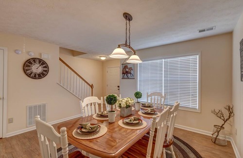 Masterson Station House | GreatGroupGetaway 15 min from Keeneland/Horse Park/Downtown/UK/Red Mile