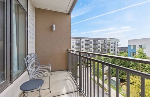 Rolling Mill Hill Condo | Luxurious Large 2 bed 2 bath Downtown Condo- #402