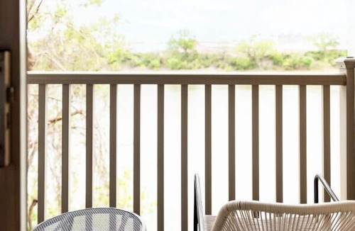 North Capitol Apartment | WALK to Downtown & Broadway - Pool, Parking & Patio