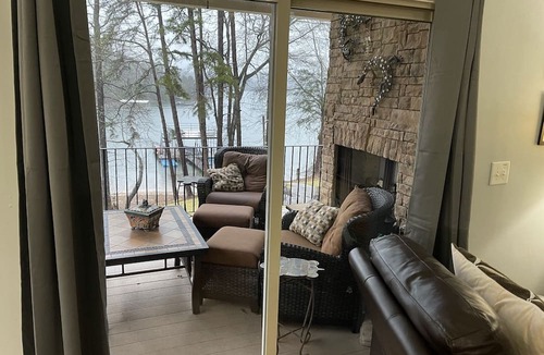 Lavonia House | Luxurious & Spacious Lake Hartwell Home