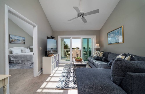 Seabrook Island House | 2nd Floor Ocean View Atrium! 5 Stars! Dog Welcome!