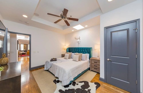 Downtown Nashville Apartment | Penthouse on the Broadway Strip