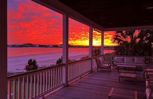 Isle of Palms House | Oceanfront/Sleeps 18/Lady Poseidon/Elevator/Pool & Heatable Spa