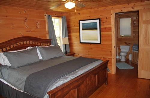 Fair Play Cabin | Clemson Football- Lake Hartwell Lakefront Cabin Private Dock 4 BR