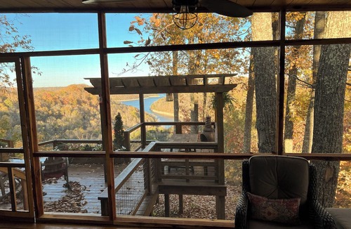Smithville House | Center Hill Lake, Historic Log Cabin updated with amazing Lake/Mountain views!