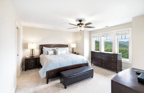 Banner Elk Condo | Grand Oaks RC4- Mountain Condo, Gated Resort, Indoor/Outdoor Pools & Hot Tub
