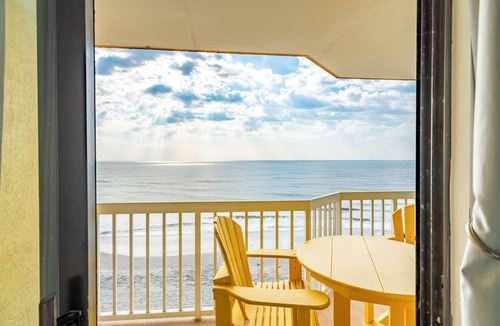 Folly Beach Condo | COV 320- Relaxing Oceanfront Villa - Panoramic Ocean Views - 2 Pools