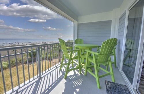Isle of Palms Condo | 3 bed/3 Bath with Amazing Views! Sleeps 8