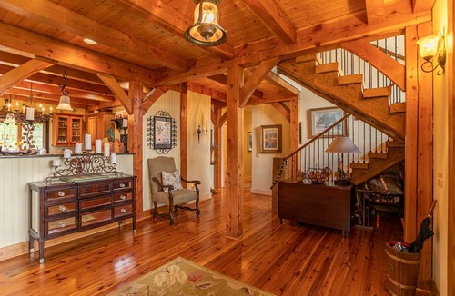 Banner Elk Cabin | D'Coys Nest- Secluded home on 4 acres, beautiful views, hot tub, fire pit