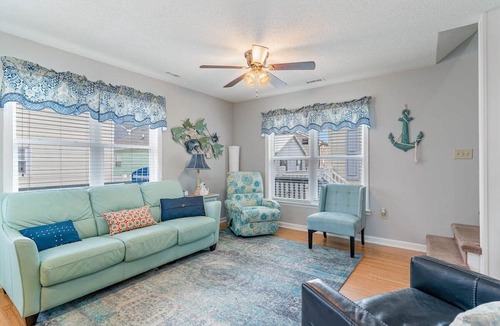Surfside Beach House | 🌞WANT TO BOOK FOR 2027? SEND INQUIRY WITH YOUR DATES, OCEANVIEW* 2 GOLF CARTS🌊