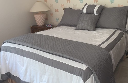 Conway House | CLOSE TO THE BEACH, BEAUTIFUL ESTATE, SOUTHERN HOSPITALITY