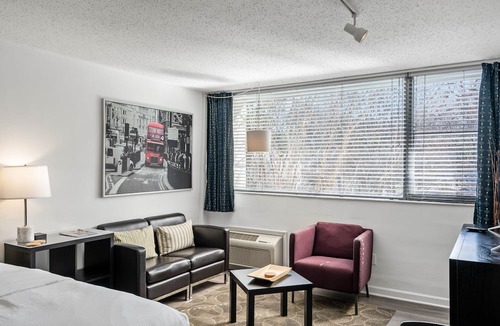 Brookwood Apartment | (CCK) Modern Studio, Walkable to Midtown, 1 Block from MARTA