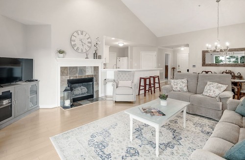 Cornelius Condo | Lake Norman Luxury Waterfront 3rd floor Condo with Elevator, Pool, Tennis