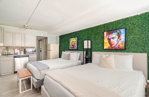 Fort Sanders Apartment | Studio South (On UT Campus & Free Parking)