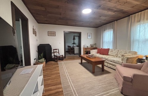 Ghent House | Welcome to Grandmas house, a 3-bedroom home in Ghent WV.