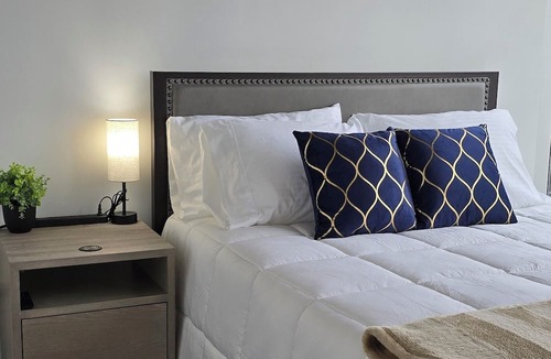 Music Row Apartment | Luxe 1-Bed Corner Suite in Music Row Nashville - Coworking, Gym, Skyline Views