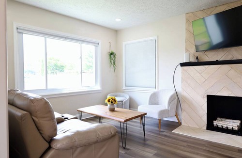 Clinton House | Fantastic cottage located within walking distance from charming old town Clinton