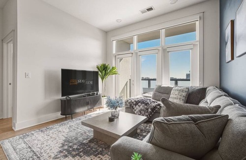 Second Ward Apartment | Blue Haven - Pool, City Views, Free Parking