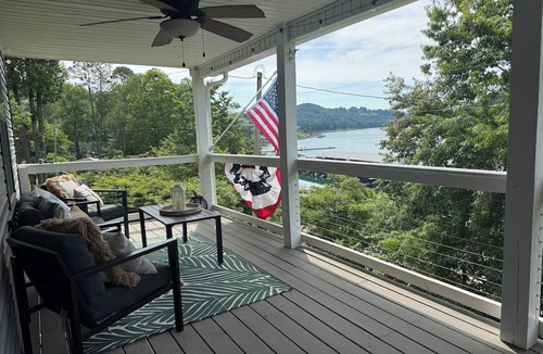 La Follette House | Welcome to Blue Pearl! Lakeview Retreat Steps from Sugar Hollow Marina.