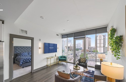 Second Ward Condo | NEW Skyline Escape | A Reluxme High-Rise Experience🏙️