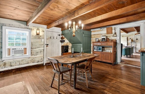 Augusta Cabin | Historic Restored Farmhouse with Cowboy Cauldron Fire Pit Near Ice Mountain, Capon Bridge, West Virginia