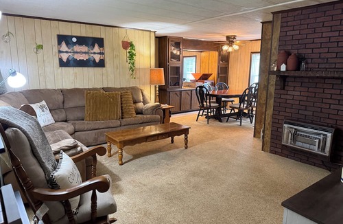 Sylva Cottage | “Sweet Tea Sunday”-It’s more than a stay-a feeling. Easy access 15 mins to WCU