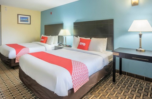 Cedar Bluff Apartment | Knoxville TN | 2 queen bed