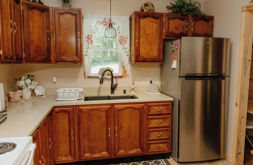 Shoals Cabin | Lovely 4-bedroom cabin with AC in pleasant Shoals