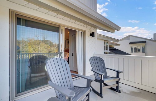 Twin Oaks Condo | Award-Winning Resort Amenities | Racquet Club Villa 35