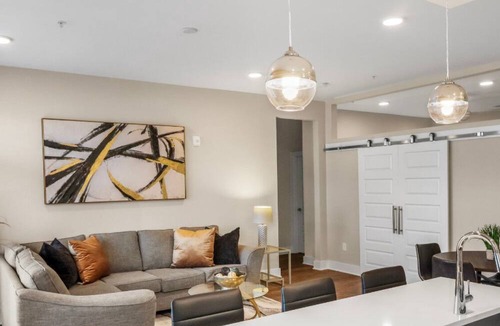 Fourth Ward Condo | Reluxme | Uptown 3BR w/King Beds & Spa Access