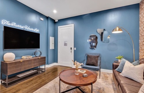 West End Condo | Barrelhouse Loft | 10 min to Broadway Near Vandy and Centennial Park