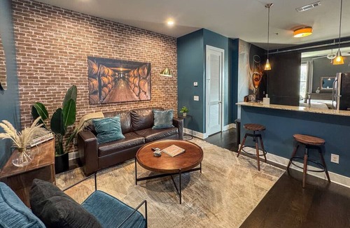 West End Condo | Barrelhouse Loft | 10 min to Broadway Near Vandy and Centennial Park