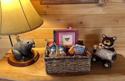 West Jefferson Cabin | Pet Friendly and Peaceful!
