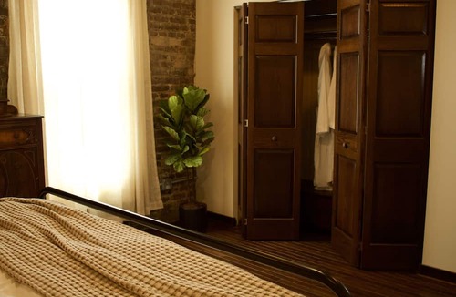 Wheeling Apartment | The Historic Berry Loft