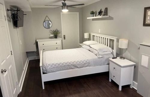 Harbor House Apartment | Belmont NC Riverfront 2-Bedroom Garden Suite