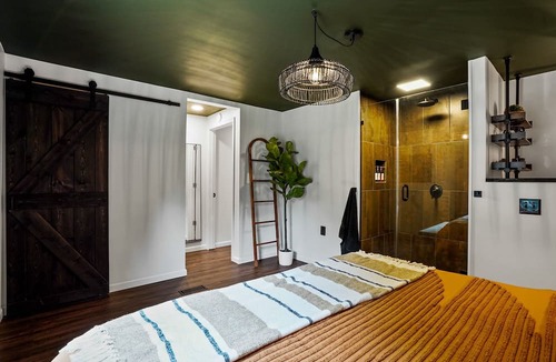 South Bloomingville Cabin | Hocking Hills: Hot Tub, Sauna, Pet Friendly, Games