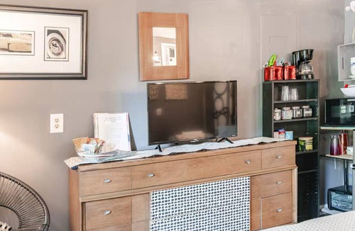 Charleston Apartment | Charming Studio Near Charleston's Hot Spots!