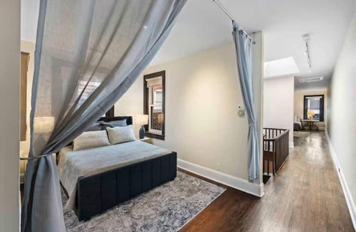 Downtown Knoxville Condo | 2 Min to Market Square & Gay St - 5 min to Neyland