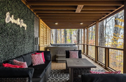 Smithville Cabin | Woodsong Cabin near Center Hill Lake