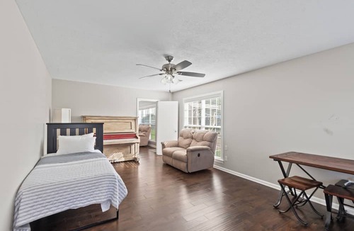 Albertville House | 4 bed/2 bath across from Sand Mountain Park