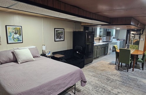 Steubenville Apartment | Spacious Basement Apartment with Easy Access to Hospitals and Freeways with WiFi