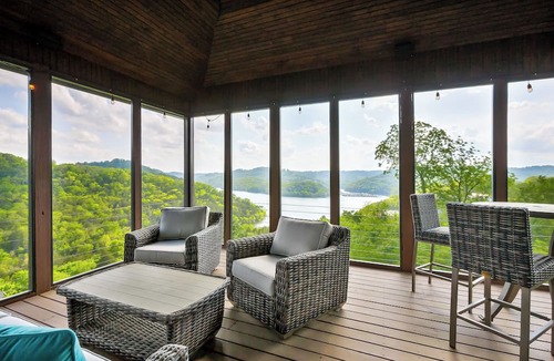 Smithville House | The Bungalow at Blue Water Bay