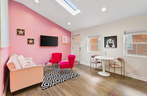 Greenwood Condo | Barbie Dream Condo - Near Restaurants, Coffee & Bar