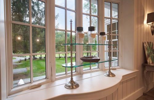 Vilas House | Valley Farmhouse Retreat