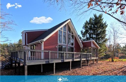 The Woods House | Golf Course Views Hot Tub Games & Pool Access