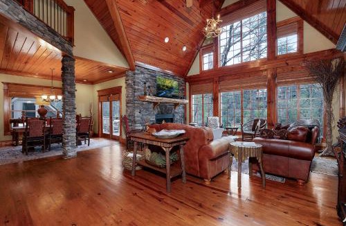 Ellijay House | The Lodge on Cartecay - Ellijay, GA - Enjoy Scenic River Views, Challenge Friends in the Arcade, Enjoy the Fire Pit, and Enjoy G