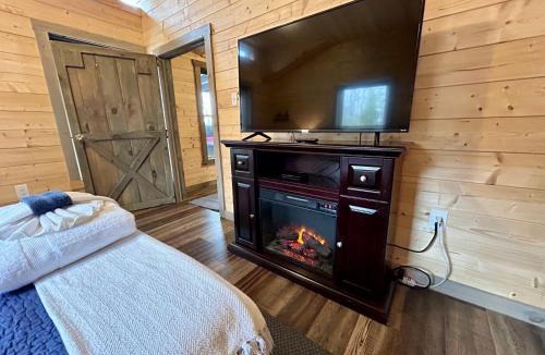 Primrose House | Hikers Midnight - Quiet RRG Cabin - WiFi -Perfect Location - ECO Friendly