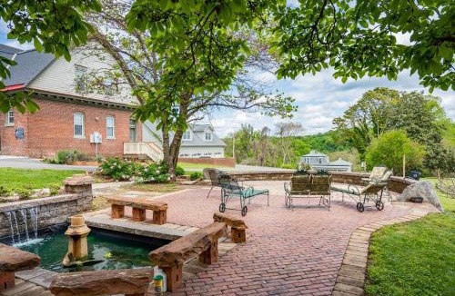 Daniels Hill Apartment | Peaceful Easy Feelings - King Sized Bed - Sleeps 2