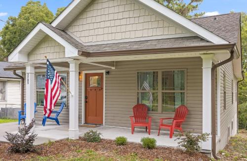Chattanooga House | Minutes to Downtown Park & Zoo Trendy at Hoyt
