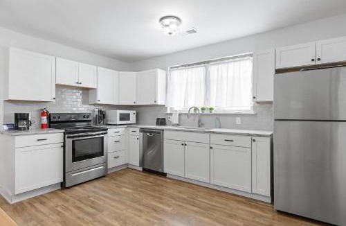 Chattanooga House | Minutes to Downtown Park & Zoo Trendy at Hoyt